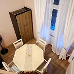 Anna Apartment *